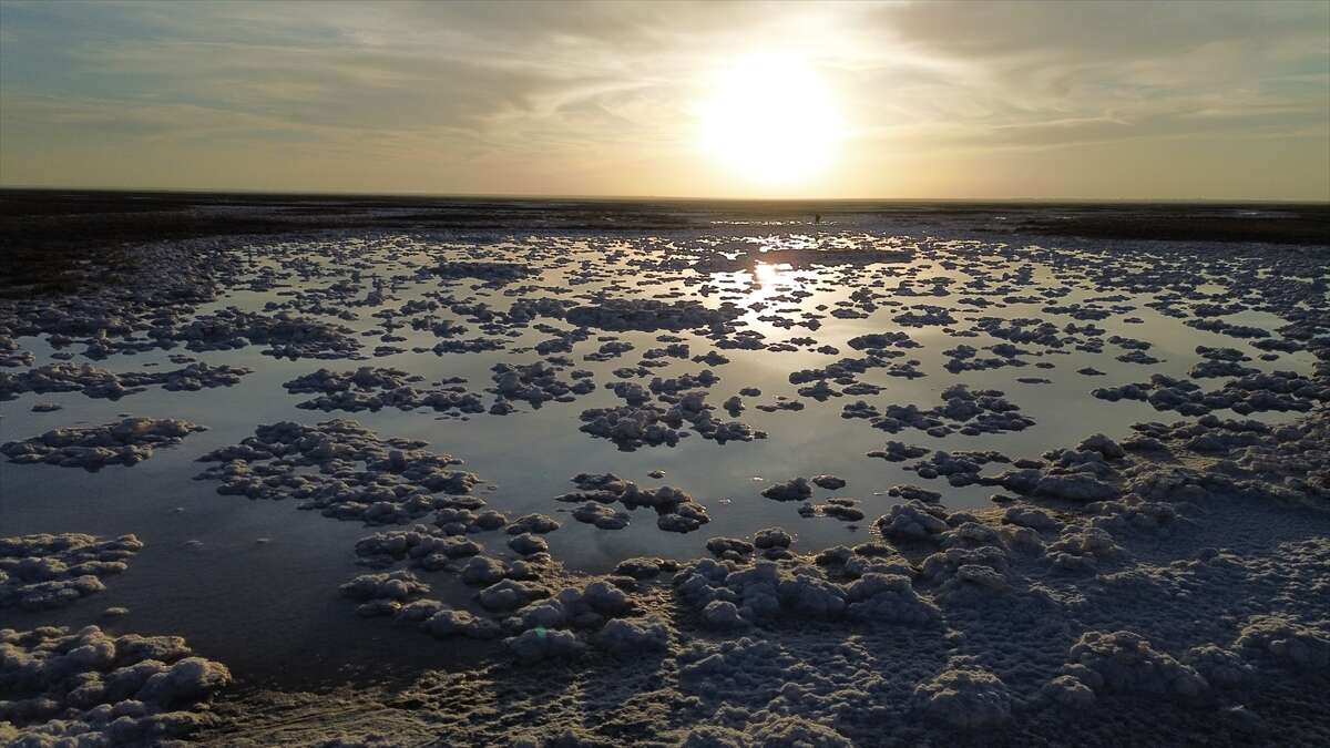 Tuz Gölü’nde doğal sanat eserleri oluştu 5